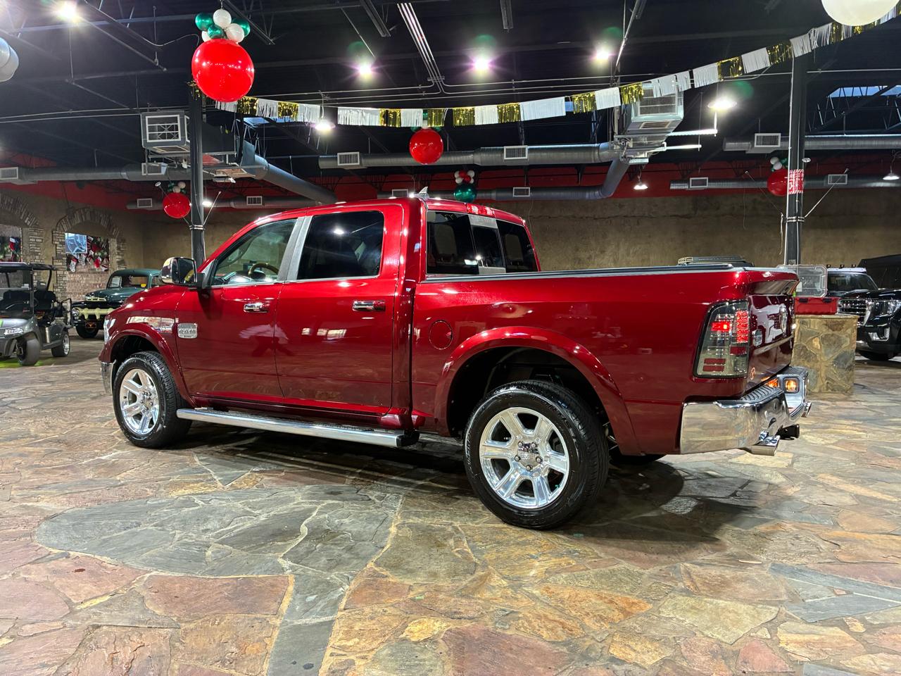 RAM 1500 4WD Crew Cab 140.5" Longhorn 2016