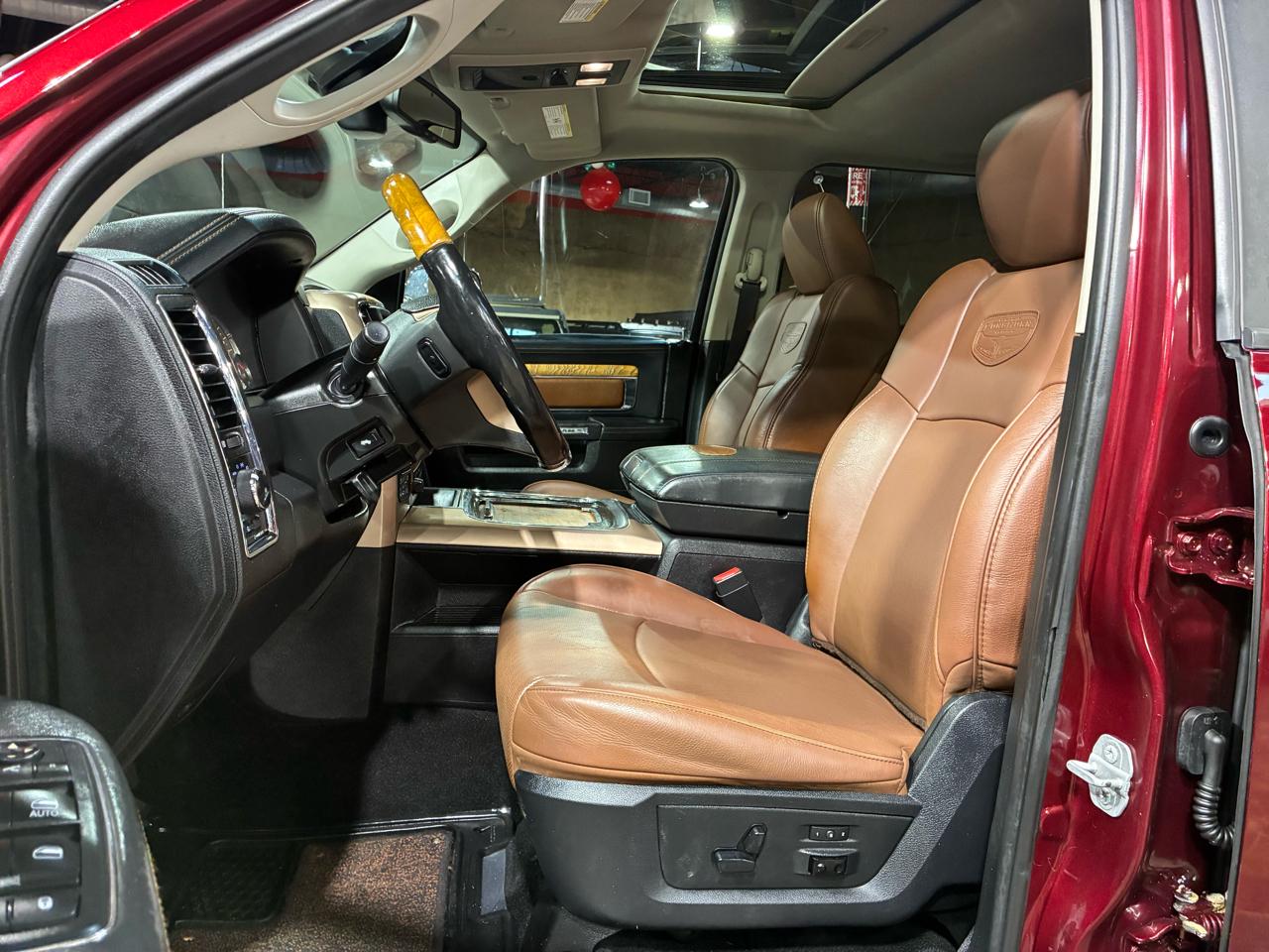 RAM 1500 4WD Crew Cab 140.5" Longhorn 2016