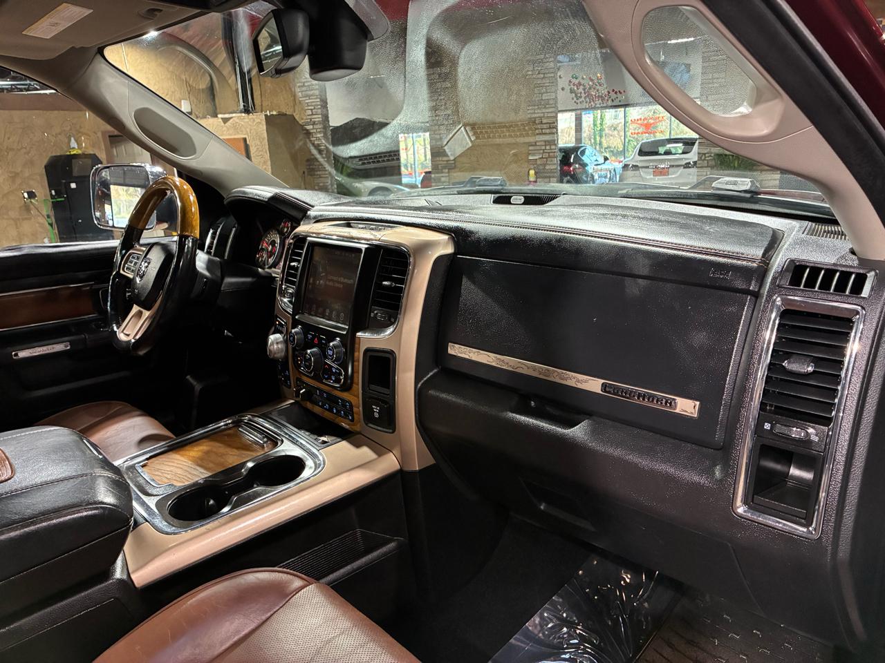 RAM 1500 4WD Crew Cab 140.5" Longhorn 2016