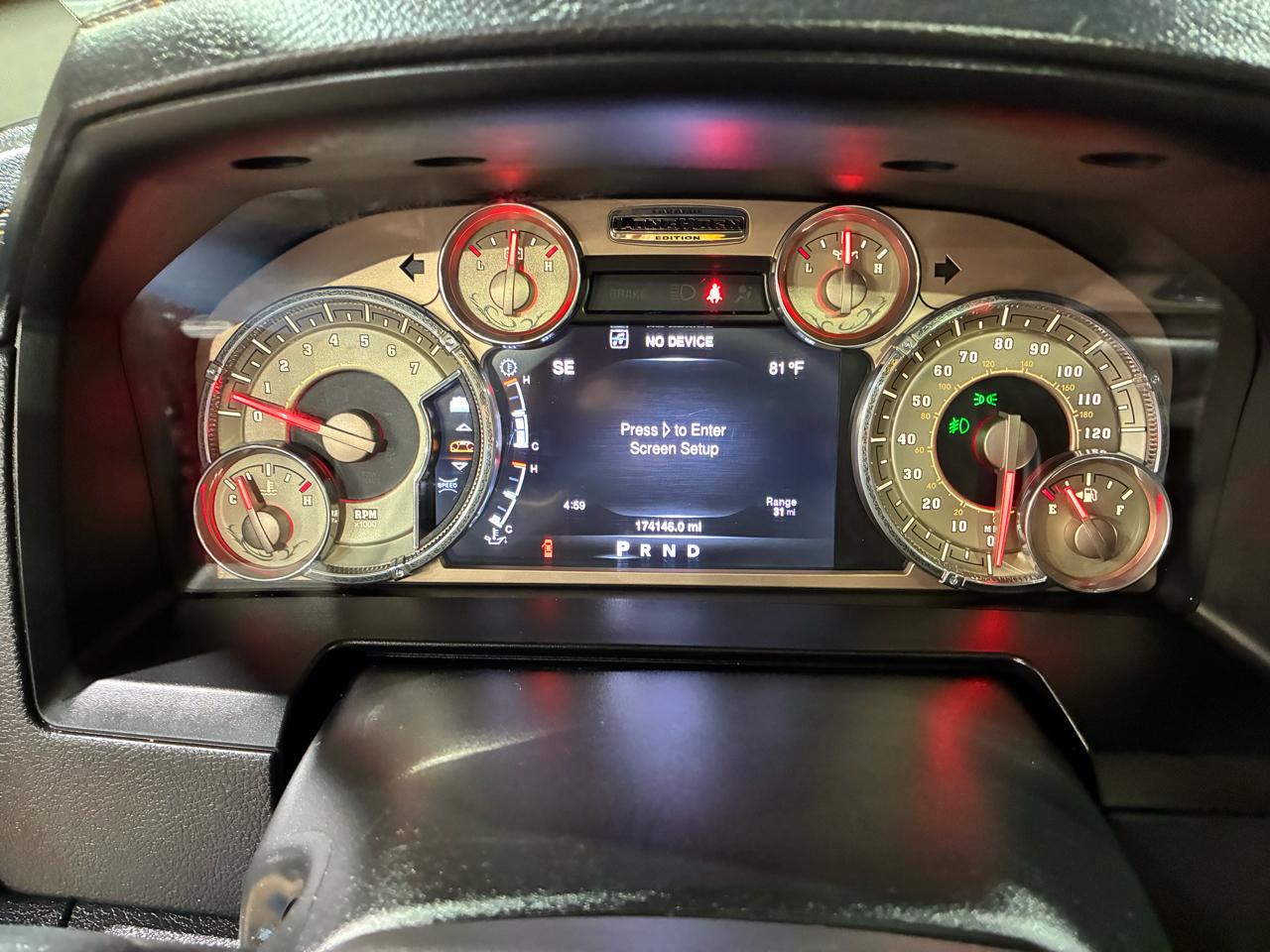 RAM 1500 4WD Crew Cab 140.5" Longhorn 2016