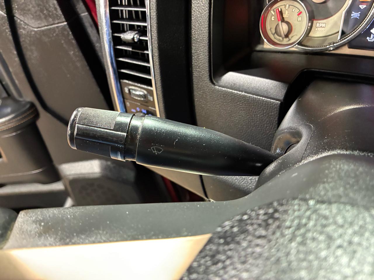 RAM 1500 4WD Crew Cab 140.5" Longhorn 2016