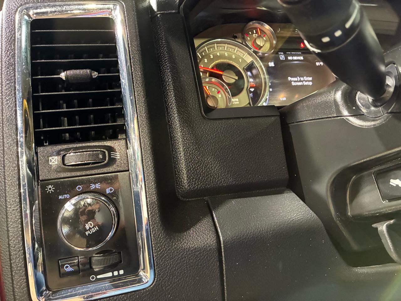 RAM 1500 4WD Crew Cab 140.5" Longhorn 2016