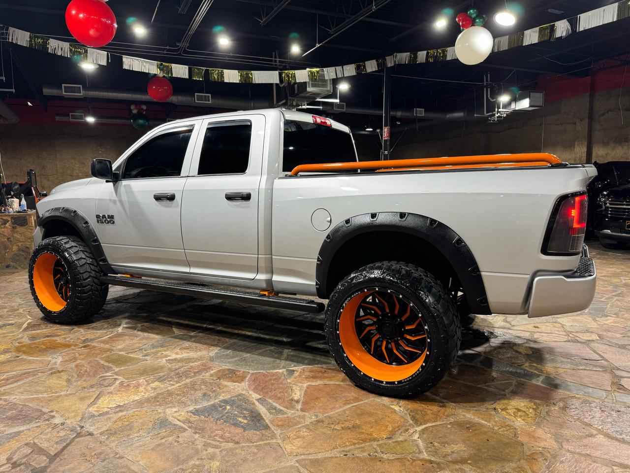 RAM 1500 2WD Quad Cab 140.5" Express 2016