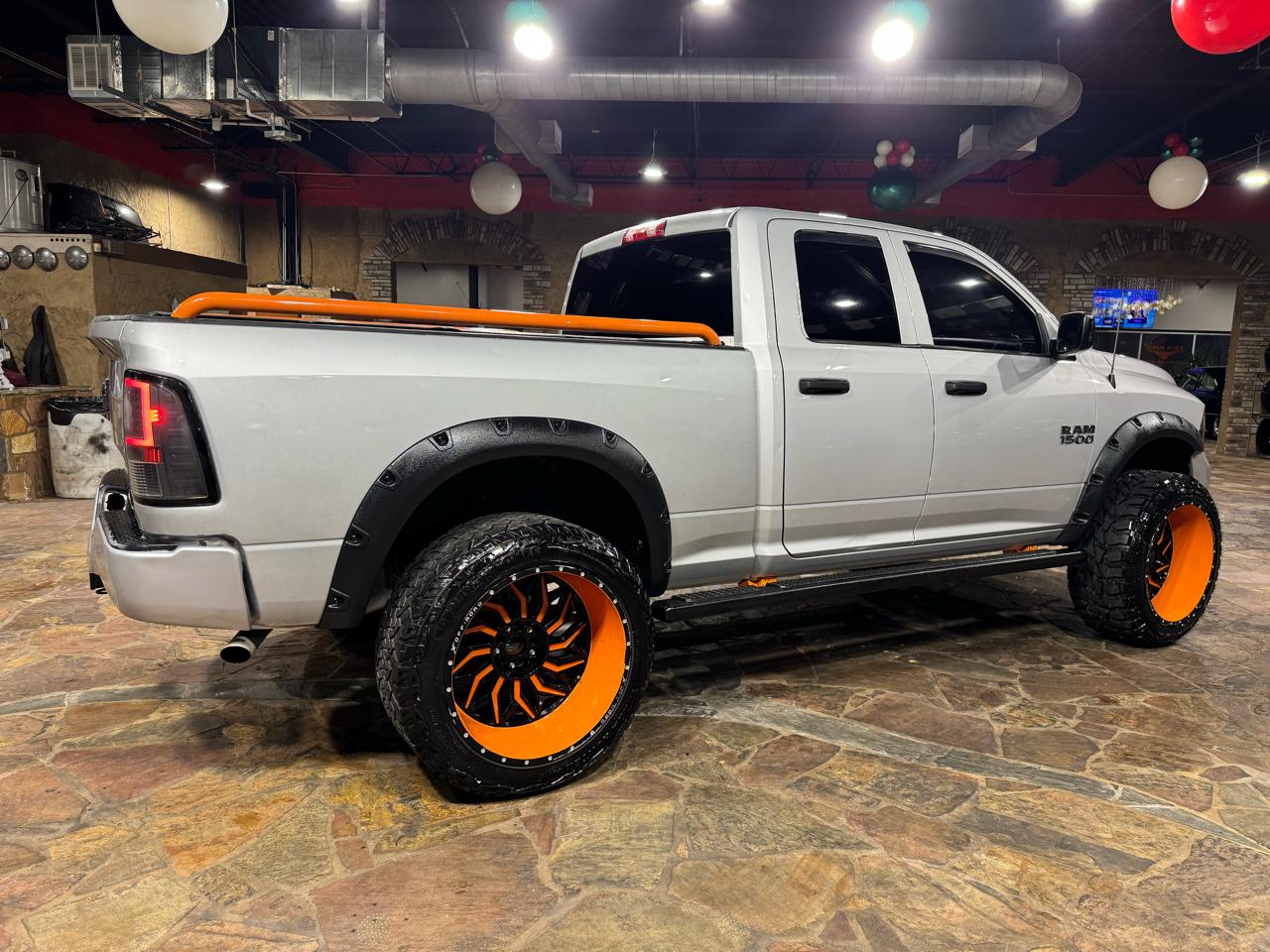 RAM 1500 2WD Quad Cab 140.5" Express 2016