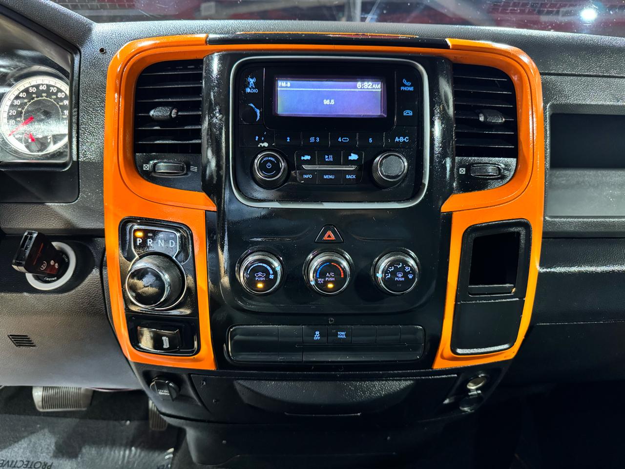 RAM 1500 2WD Quad Cab 140.5" Express 2016