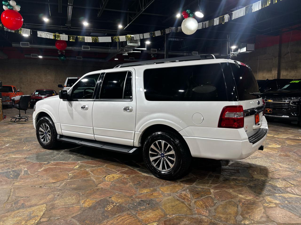 Ford Expedition EL 2WD 4dr XLT 2016
