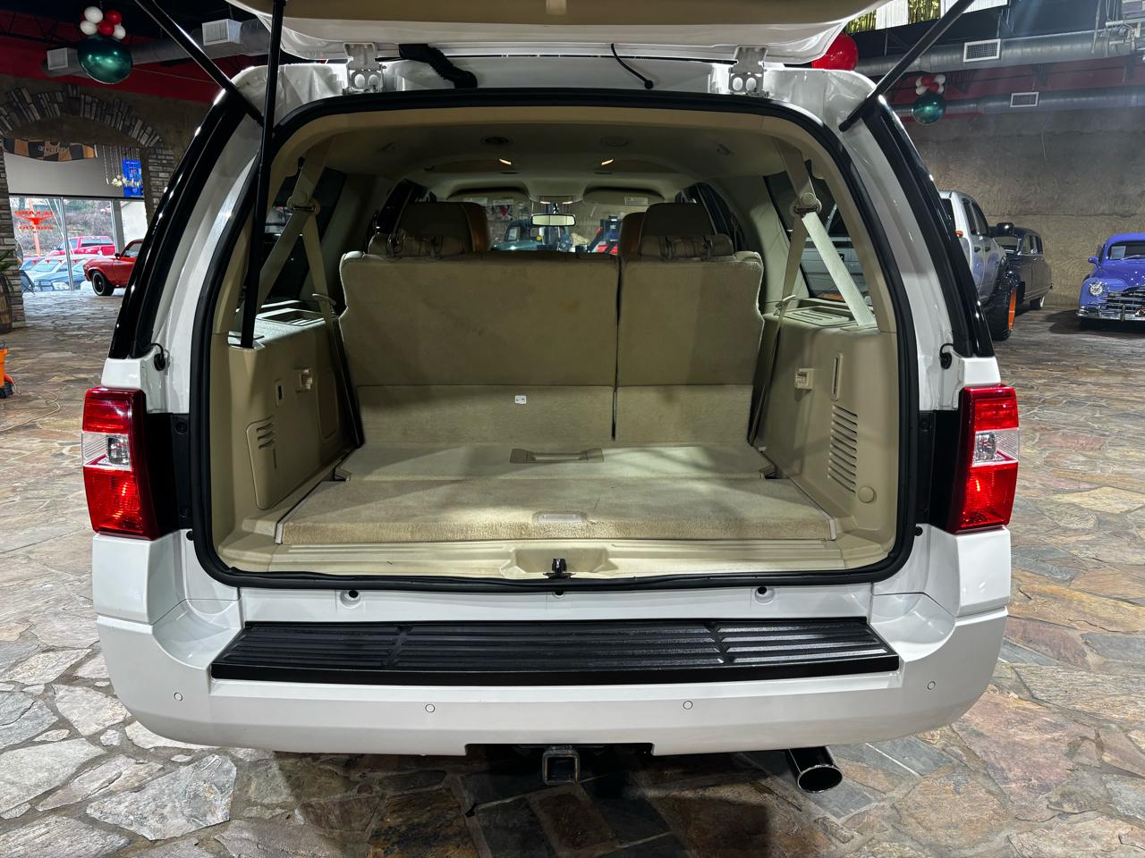 Ford Expedition EL 2WD 4dr XLT 2016