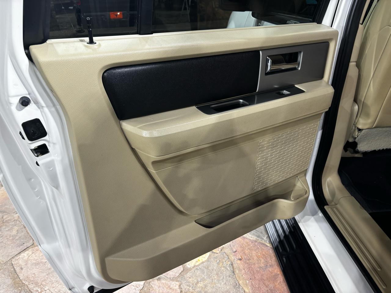 Ford Expedition EL 2WD 4dr XLT 2016