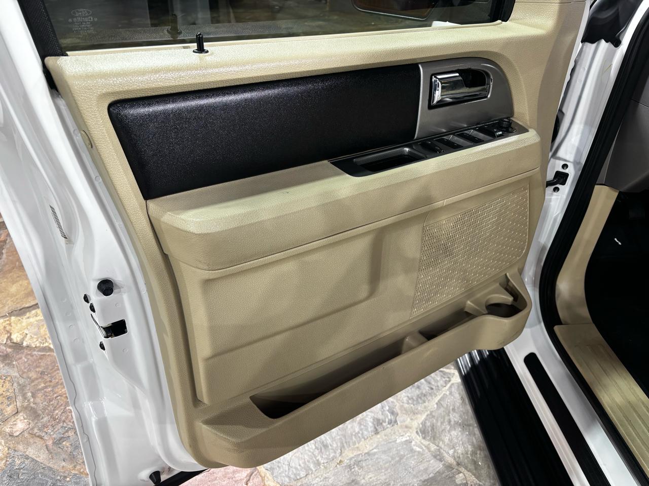 Ford Expedition EL 2WD 4dr XLT 2016