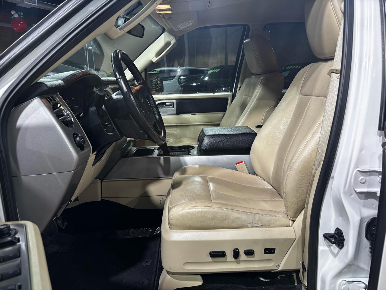 Ford Expedition EL 2WD 4dr XLT 2016