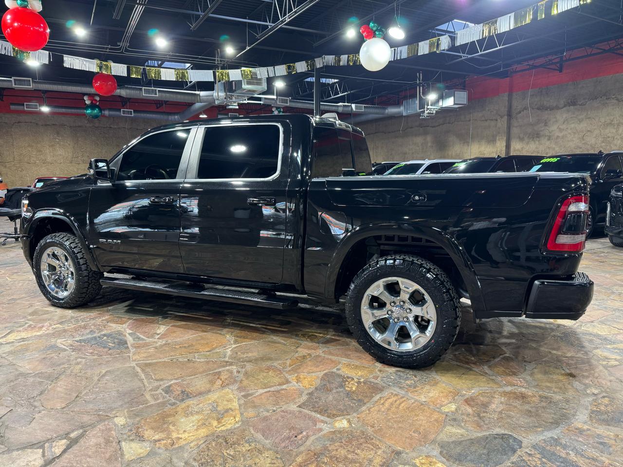 RAM 1500 Laramie 4x2 Crew Cab 5'7" Box 2019