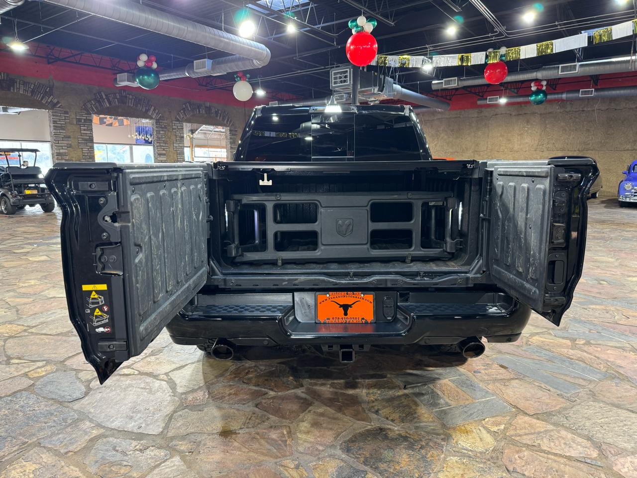 RAM 1500 Laramie 4x2 Crew Cab 5'7" Box 2019