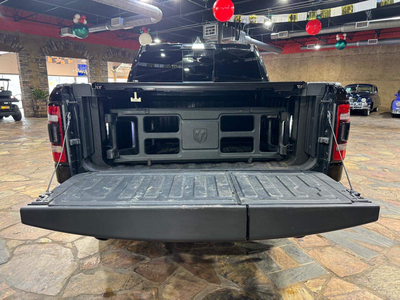 RAM 1500 Laramie 4x2 Crew Cab 5'7" Box 2019