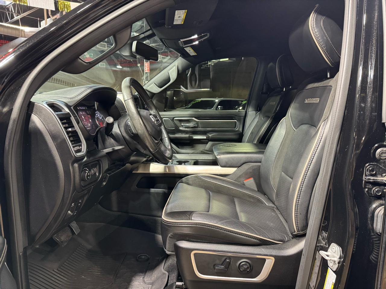 RAM 1500 Laramie 4x2 Crew Cab 5'7" Box 2019