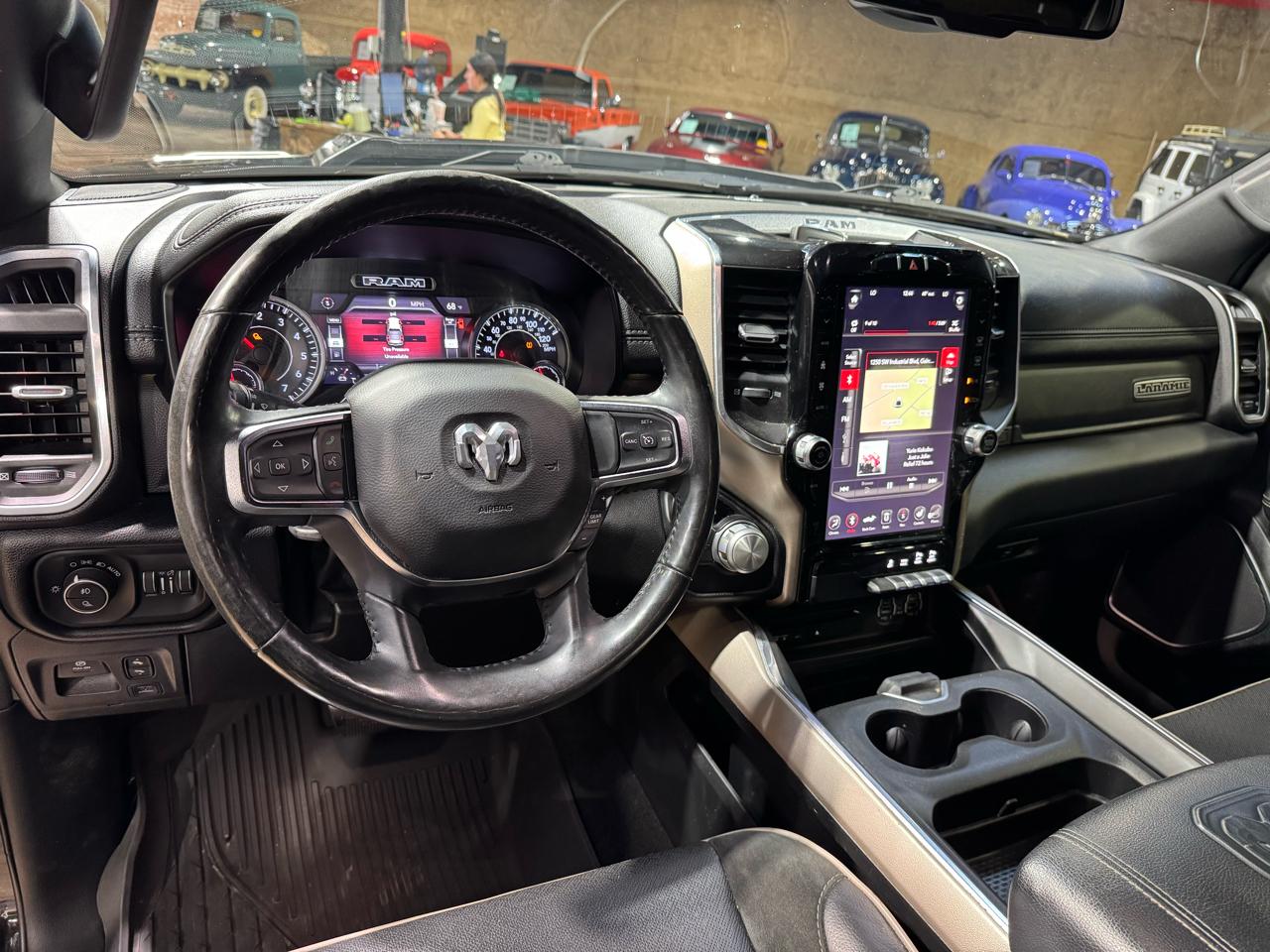 RAM 1500 Laramie 4x2 Crew Cab 5'7" Box 2019