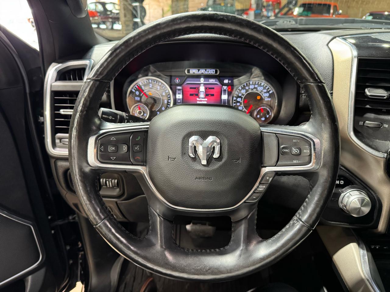 RAM 1500 Laramie 4x2 Crew Cab 5'7" Box 2019