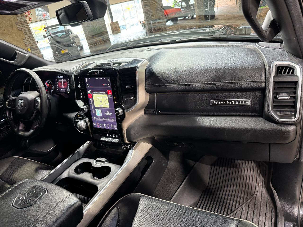 RAM 1500 Laramie 4x2 Crew Cab 5'7" Box 2019