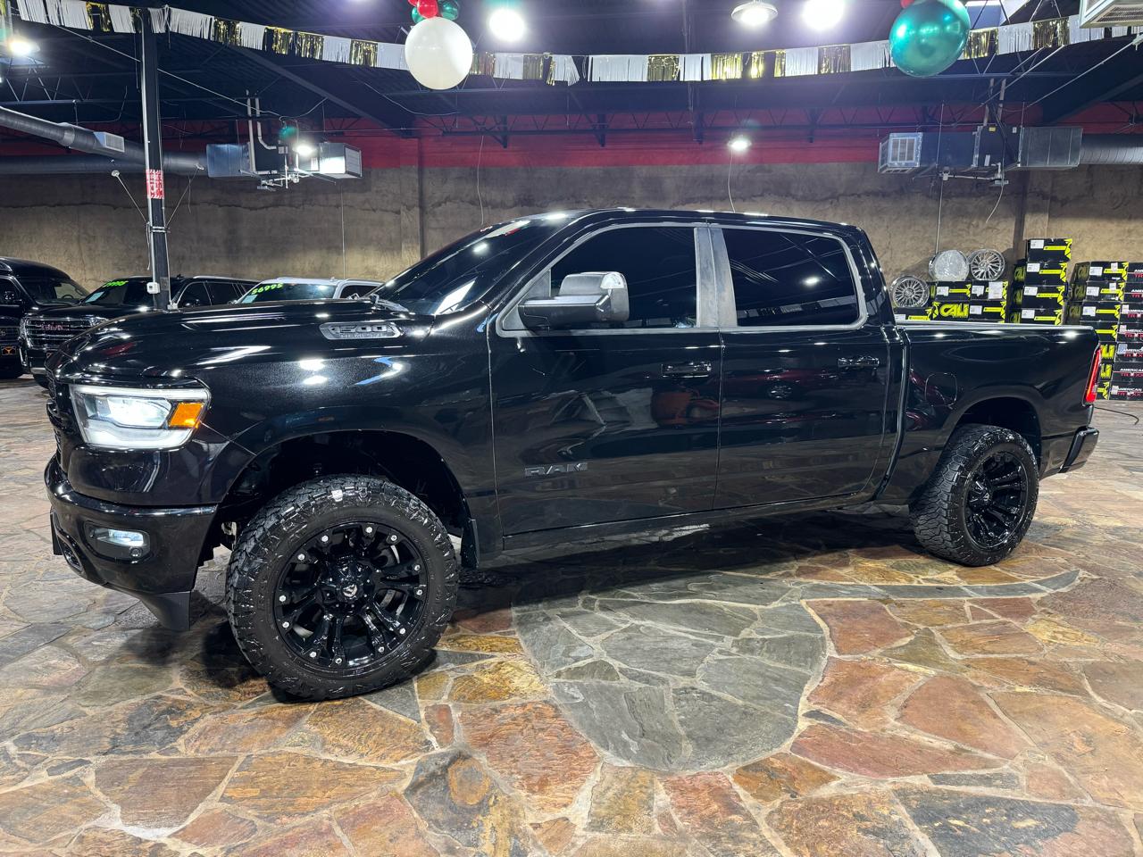 RAM 1500 Big Horn 4x2 Crew Cab 5'7" Box 2020