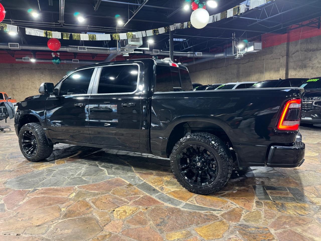 RAM 1500 Big Horn 4x2 Crew Cab 5'7" Box 2020