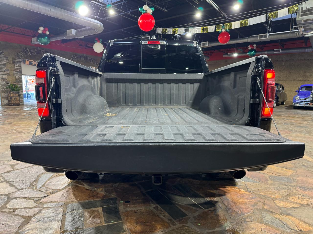 RAM 1500 Big Horn 4x2 Crew Cab 5'7" Box 2020