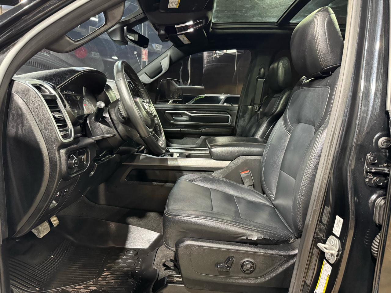 RAM 1500 Big Horn 4x2 Crew Cab 5'7" Box 2020