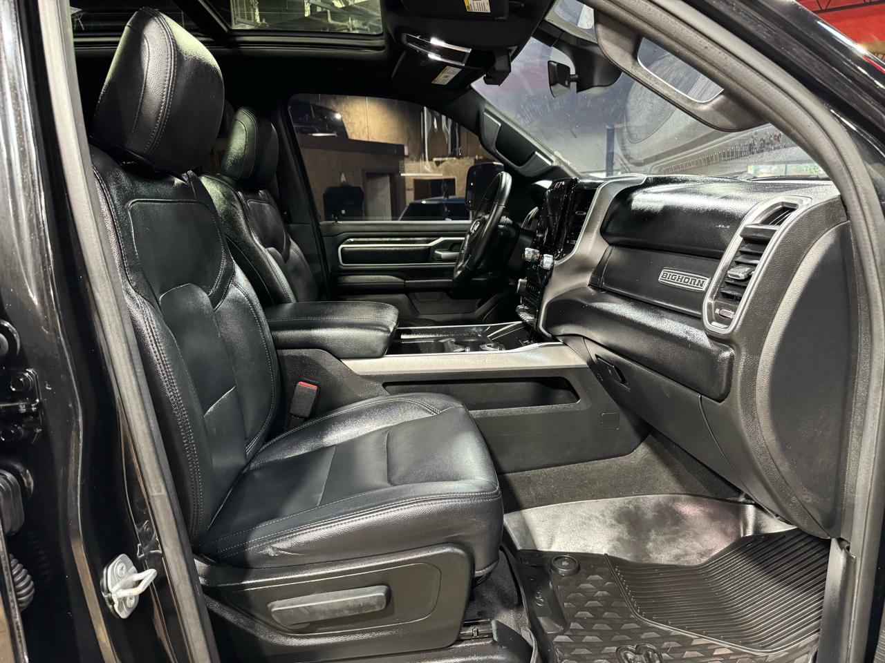 RAM 1500 Big Horn 4x2 Crew Cab 5'7" Box 2020