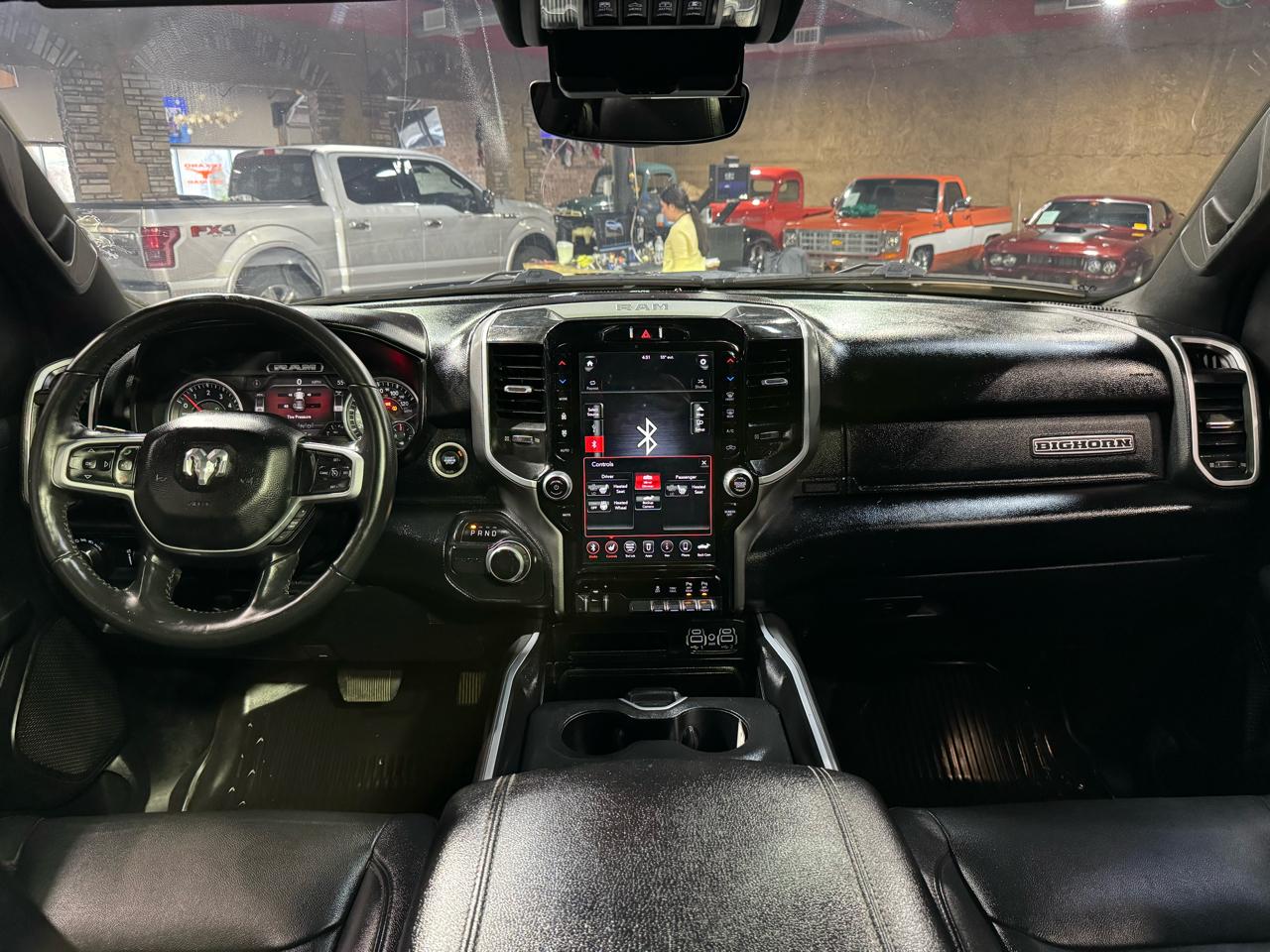 RAM 1500 Big Horn 4x2 Crew Cab 5'7" Box 2020