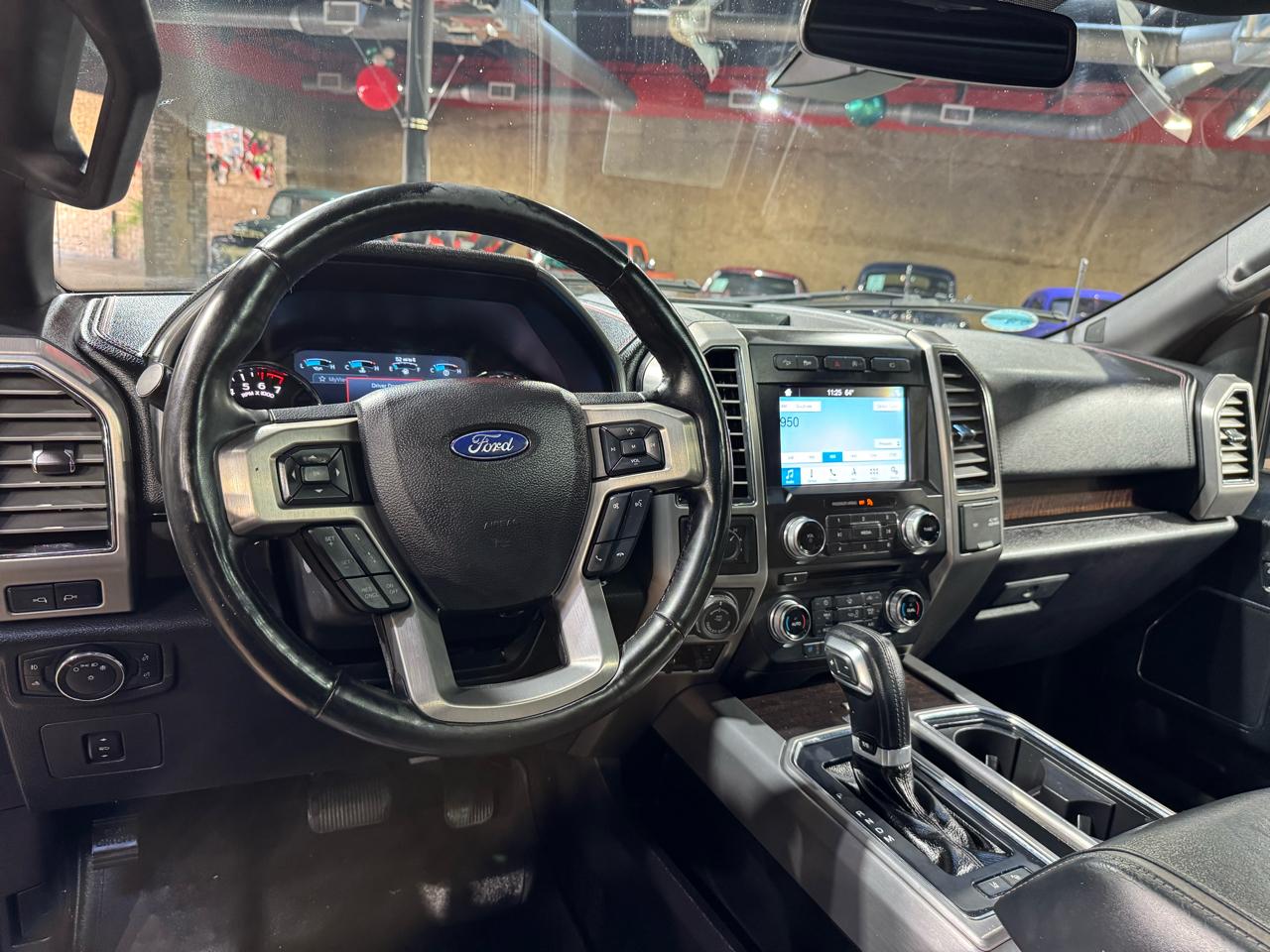 Ford F-150 Platinum 4WD SuperCrew 5.5' Box 2017