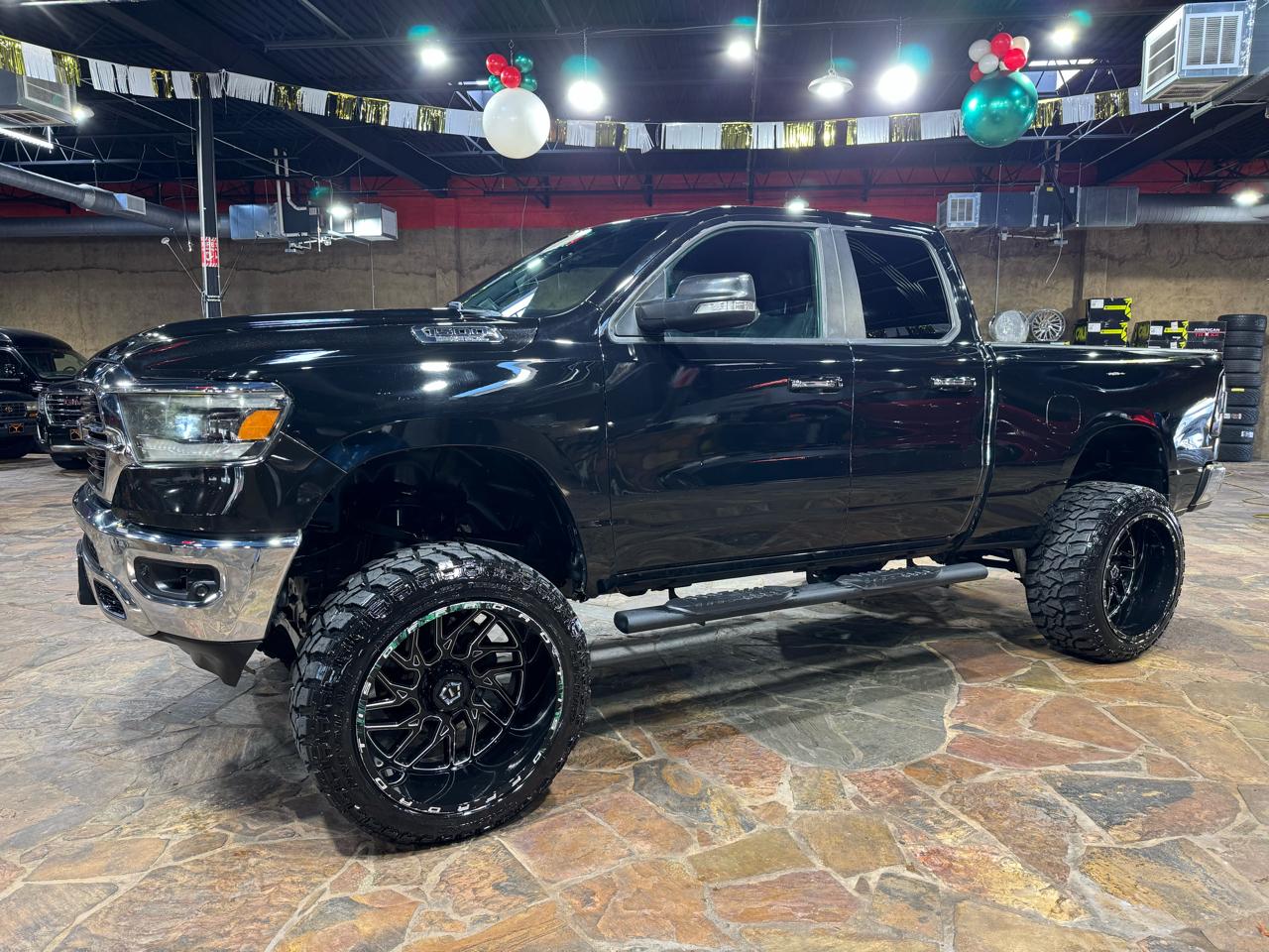 RAM 1500 Big Horn/Lone Star 4x2 Quad Cab 6'4" Box 2019