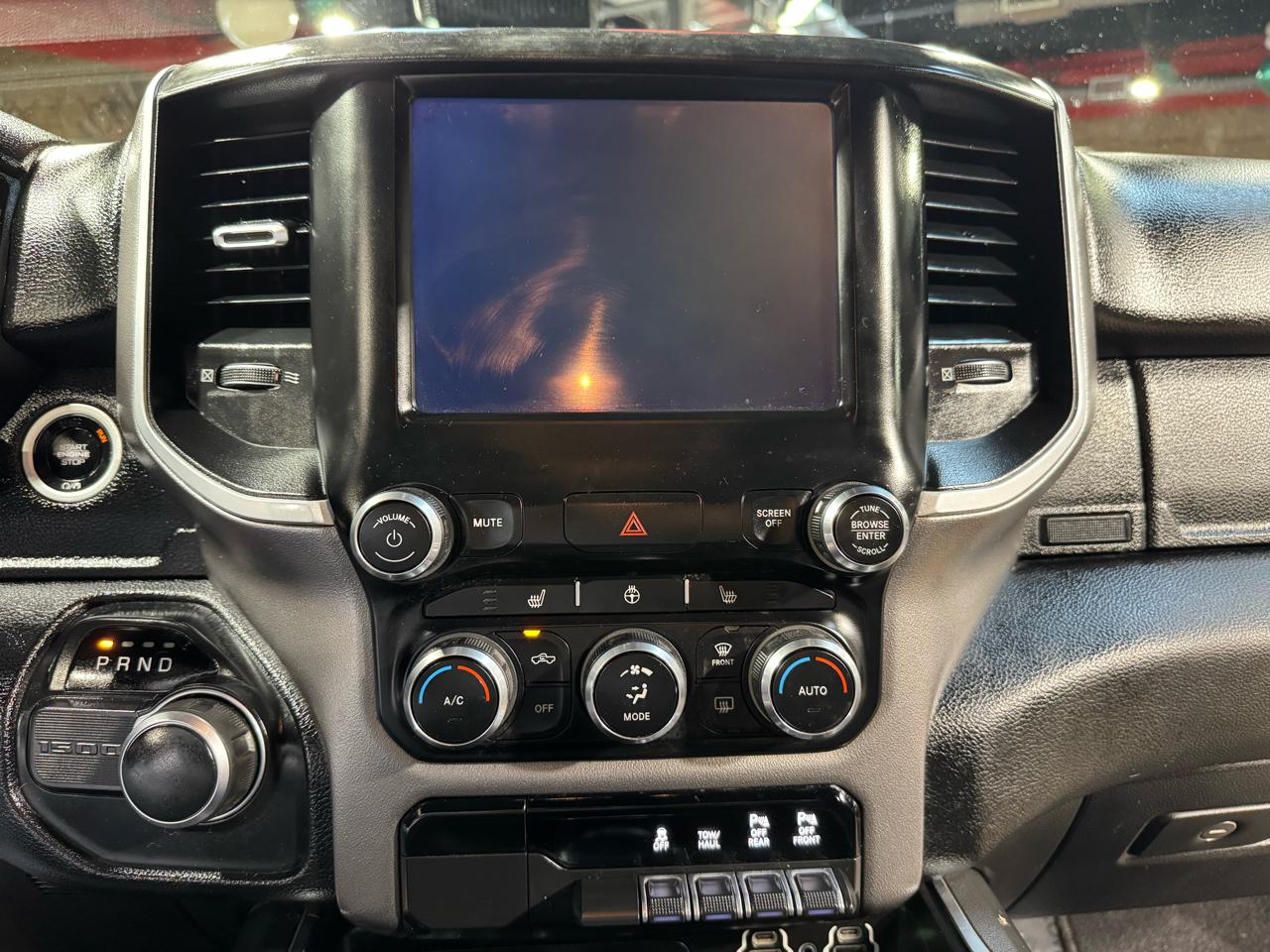 RAM 1500 Big Horn/Lone Star 4x2 Quad Cab 6'4" Box 2019