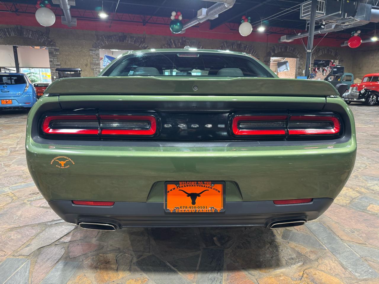 Dodge Challenger SXT RWD 2020