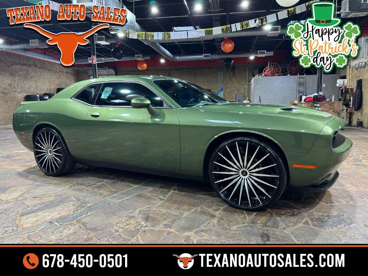 Dodge Challenger SXT RWD 2020