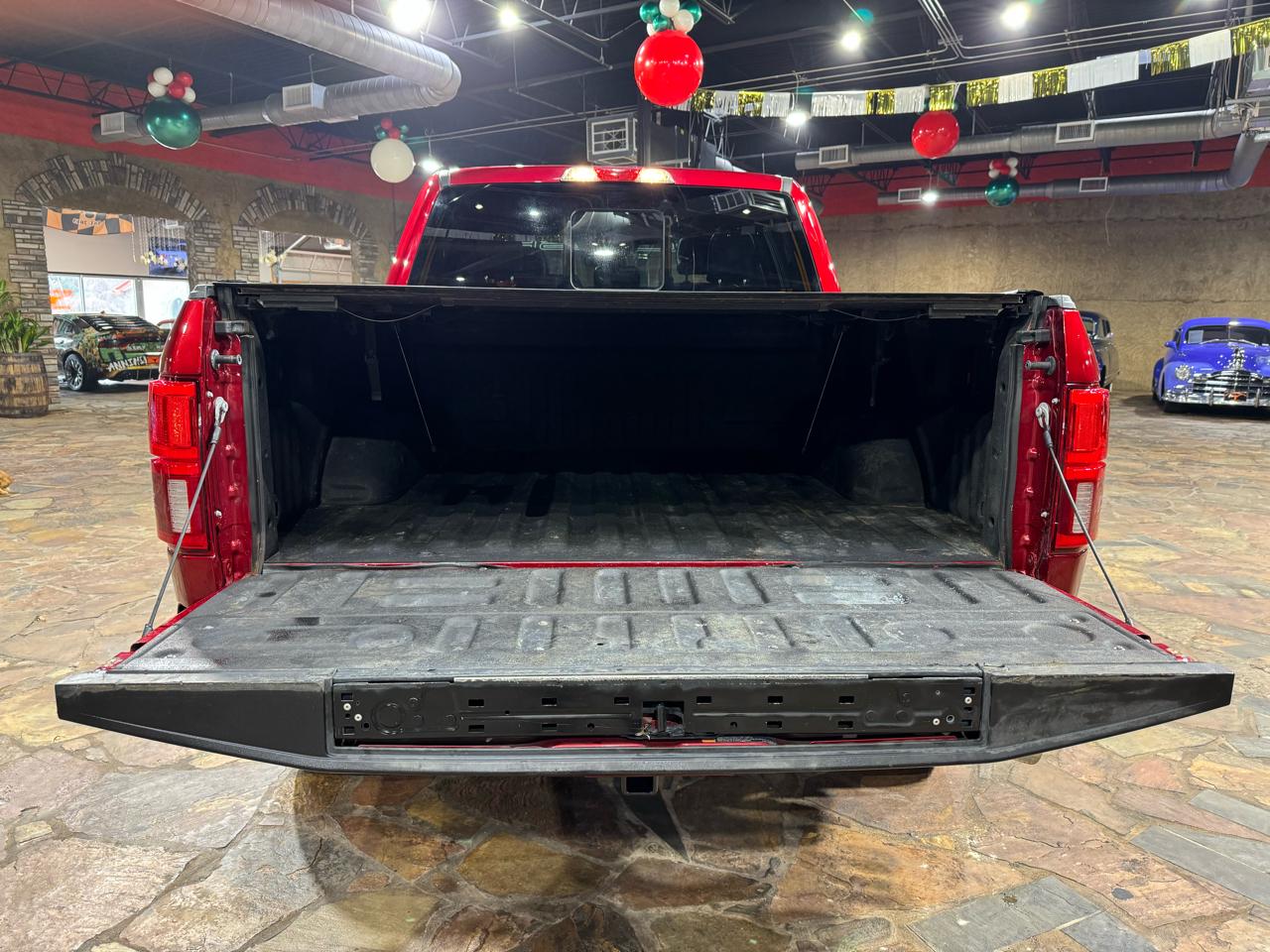 Ford F-150 4WD SuperCrew 145" XLT 2018