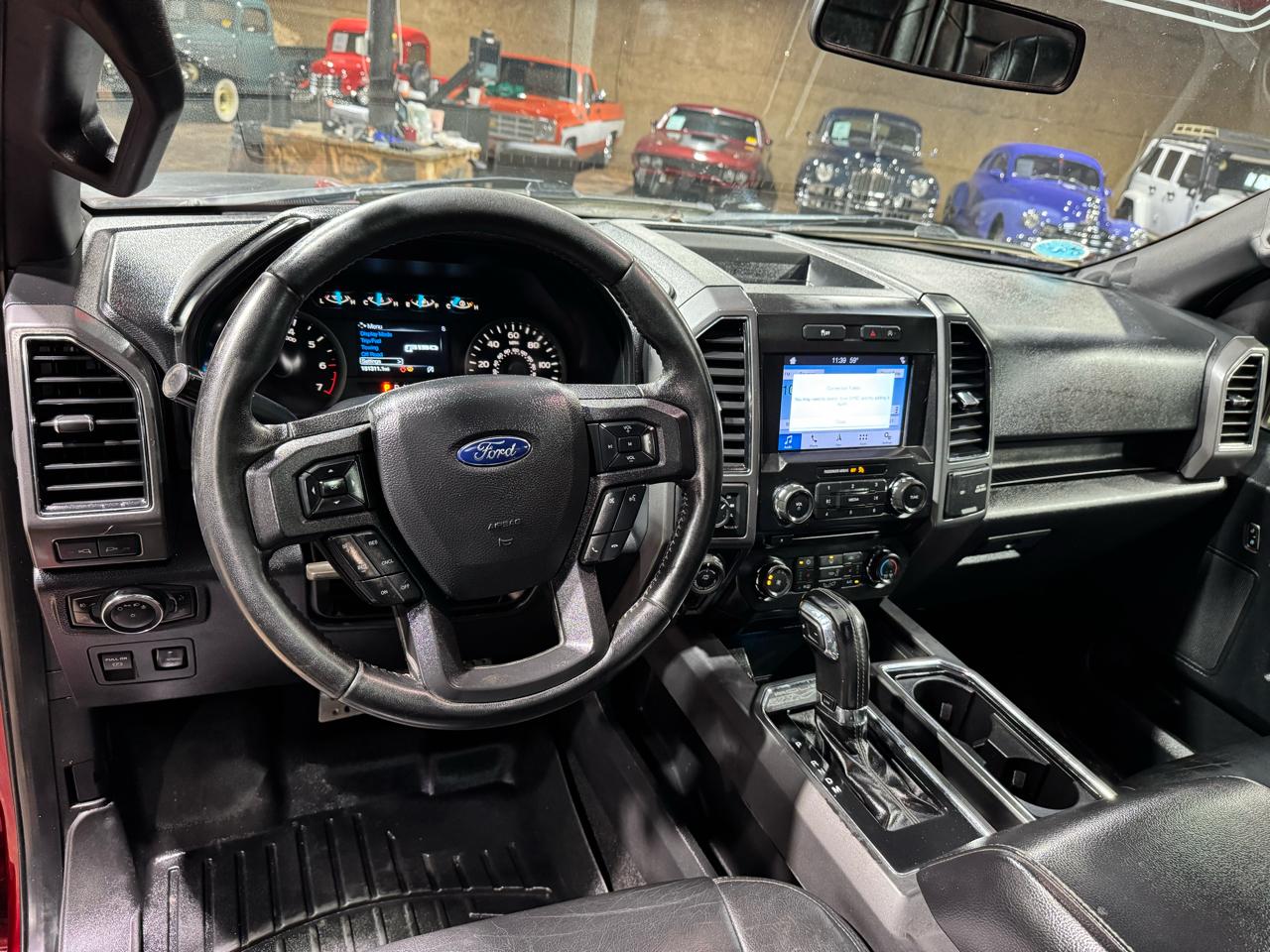 Ford F-150 4WD SuperCrew 145" XLT 2018