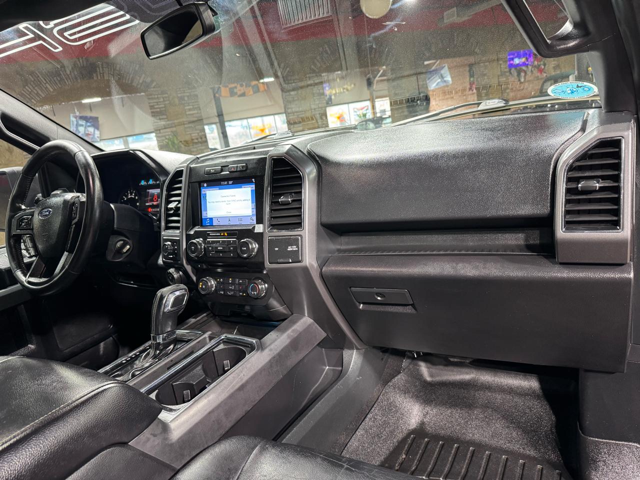 Ford F-150 4WD SuperCrew 145" XLT 2018