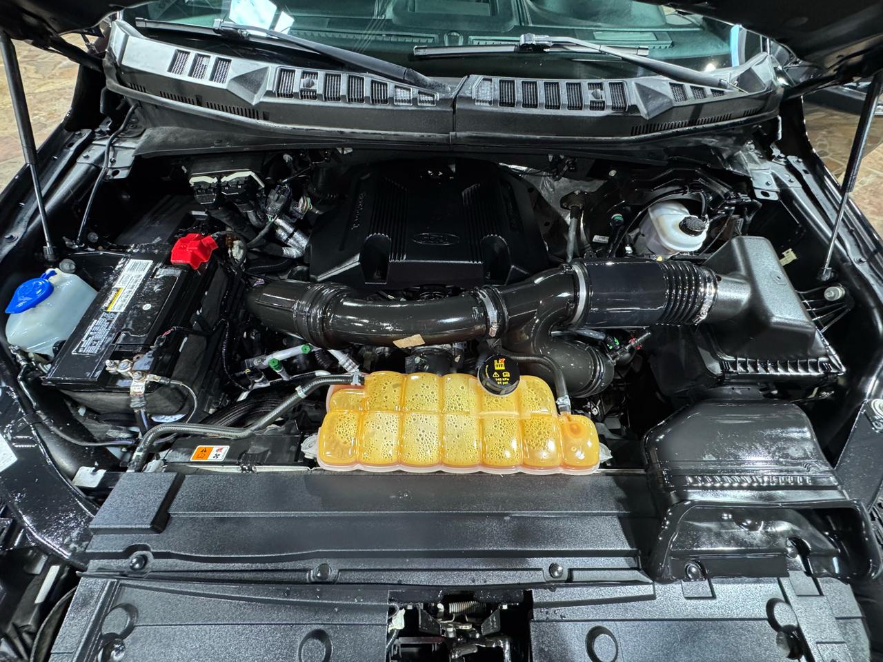 Ford F-150 Platinum 4WD SuperCrew 5.5' Box 2017