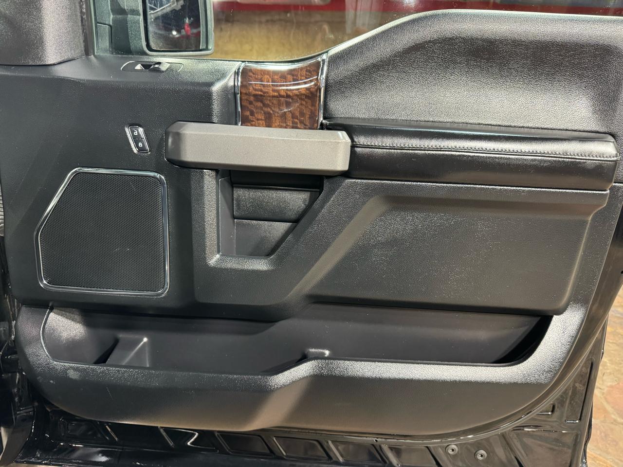 Ford F-150 Platinum 4WD SuperCrew 5.5' Box 2017