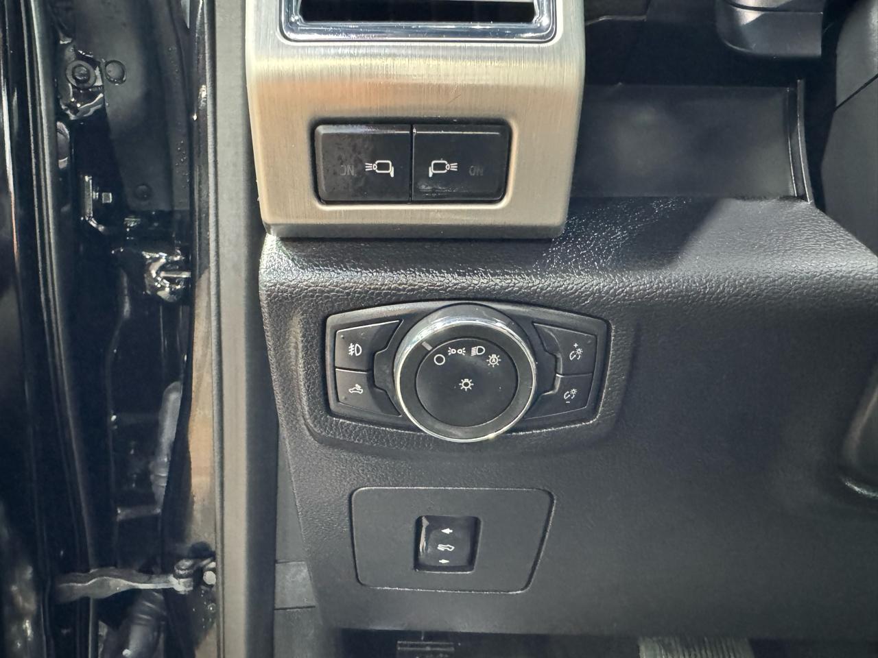 Ford F-150 Platinum 4WD SuperCrew 5.5' Box 2017