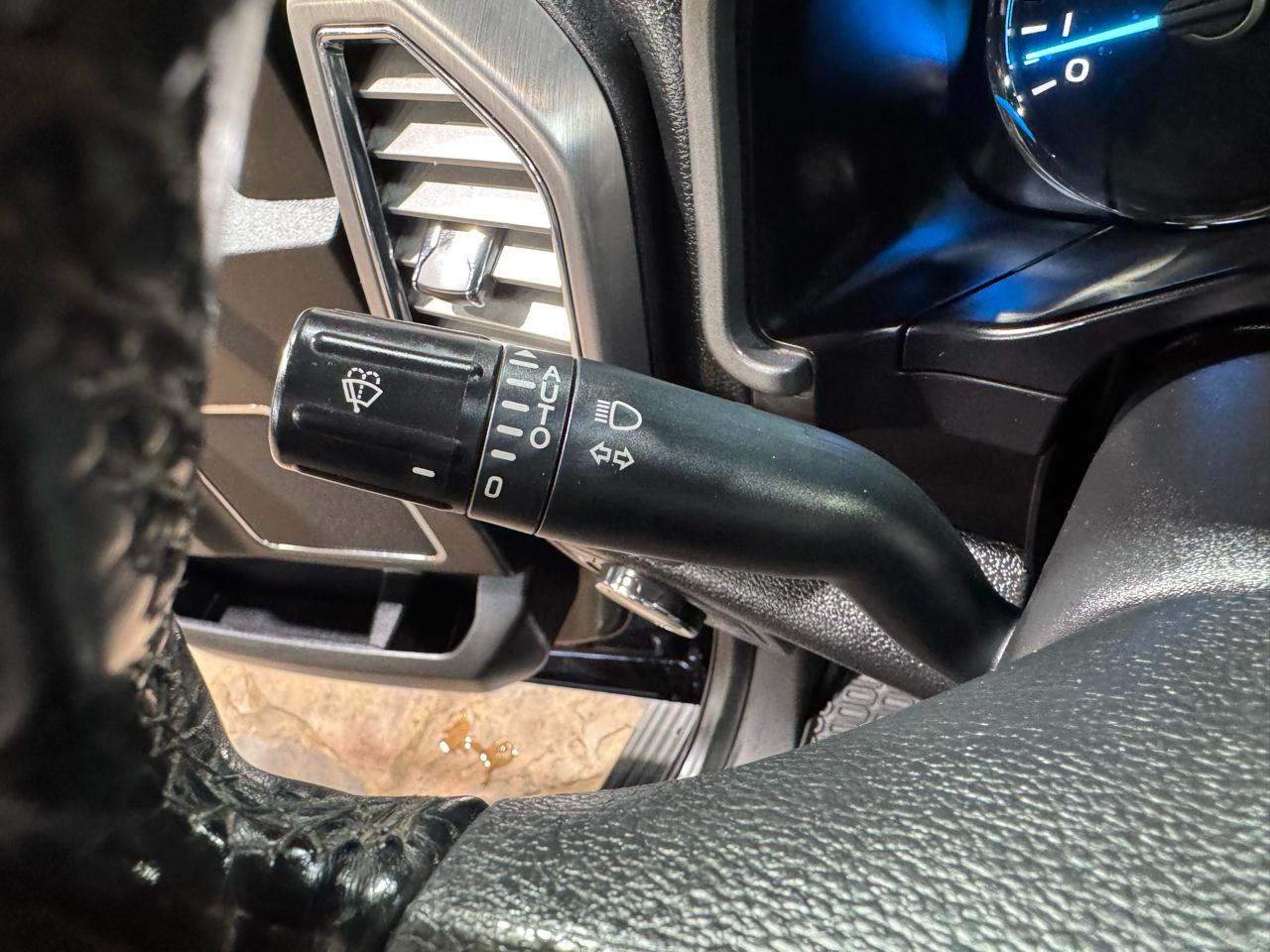 Ford F-150 Platinum 4WD SuperCrew 5.5' Box 2017