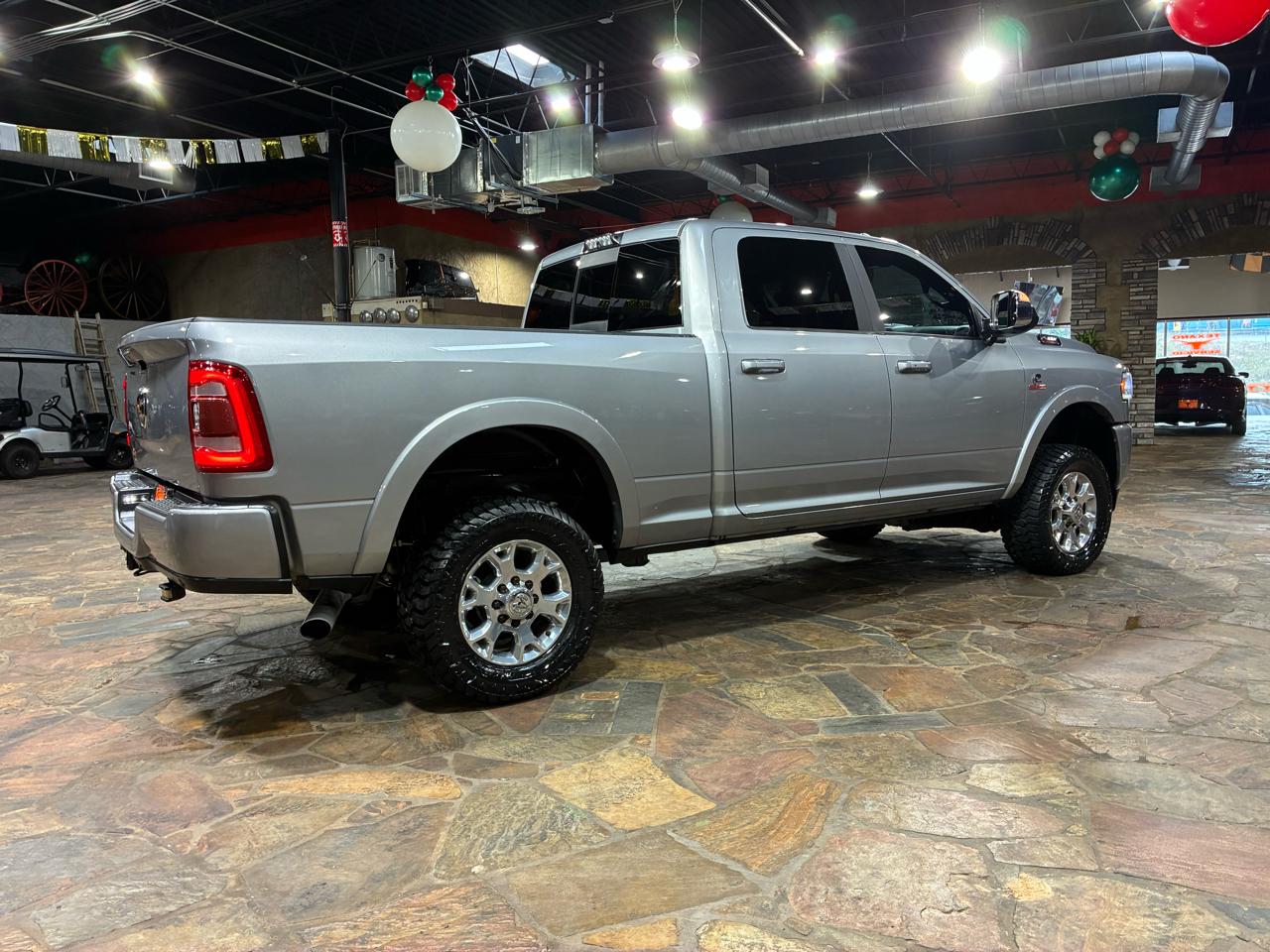 RAM 2500 Laramie 4x4 Crew Cab 6'4" Box 2021