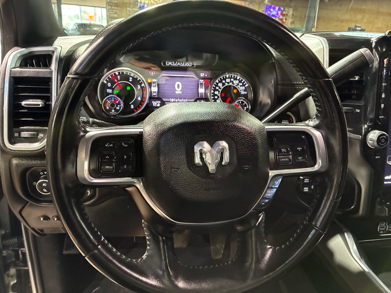 RAM 2500 Laramie 4x4 Crew Cab 6'4" Box 2021