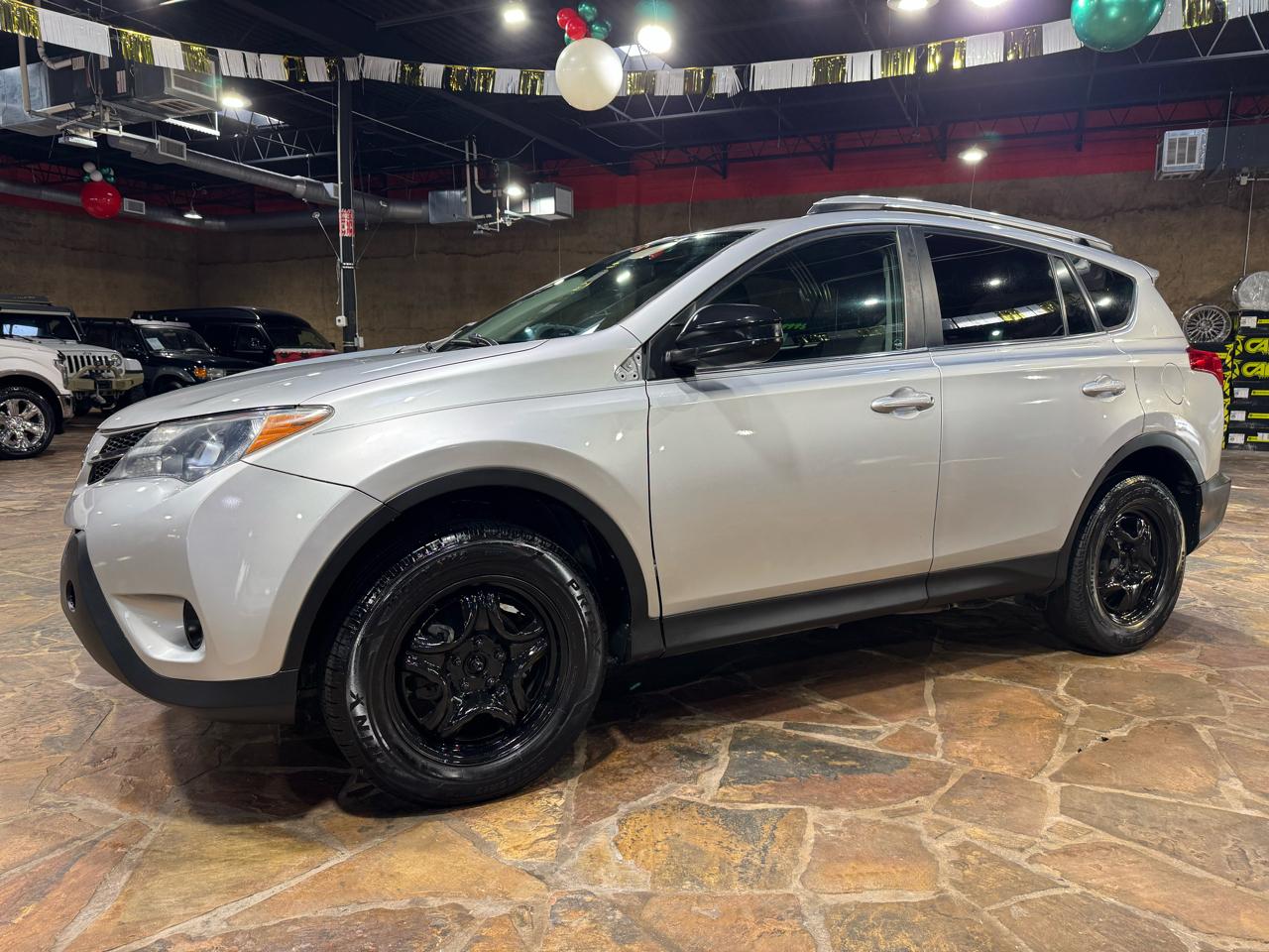 Toyota RAV4 FWD 4dr LE (Natl) 2014