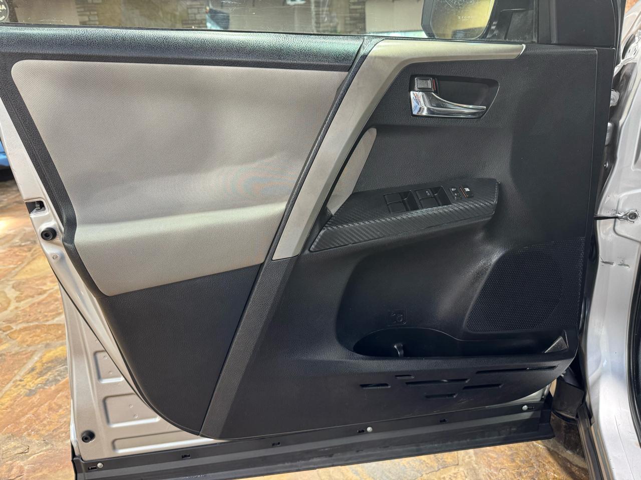 Toyota RAV4 FWD 4dr LE (Natl) 2014