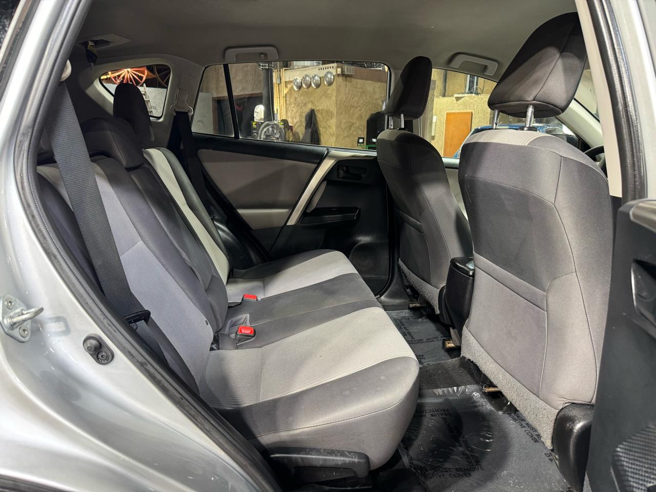 Toyota RAV4 FWD 4dr LE (Natl) 2014