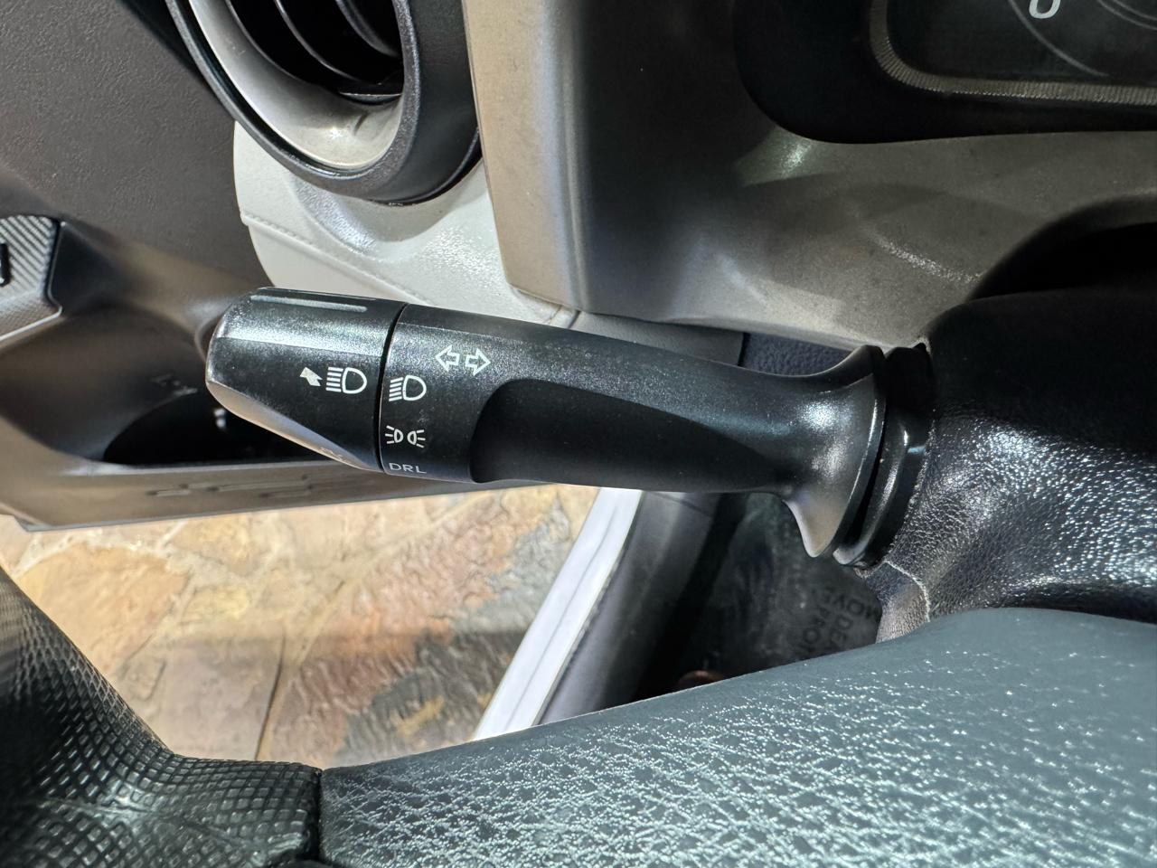 Toyota RAV4 FWD 4dr LE (Natl) 2014