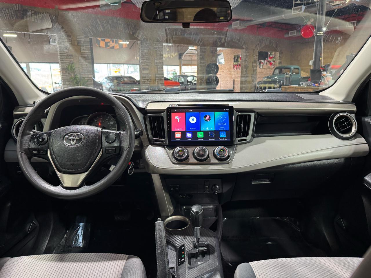 Toyota RAV4 FWD 4dr LE (Natl) 2014