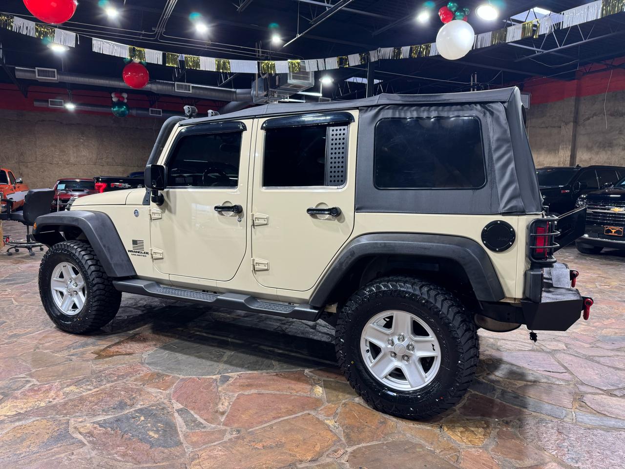 Jeep Wrangler Unlimited 4WD 4dr Sport 2011