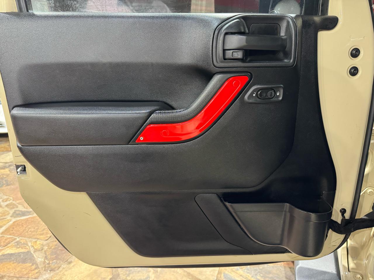 Jeep Wrangler Unlimited 4WD 4dr Sport 2011