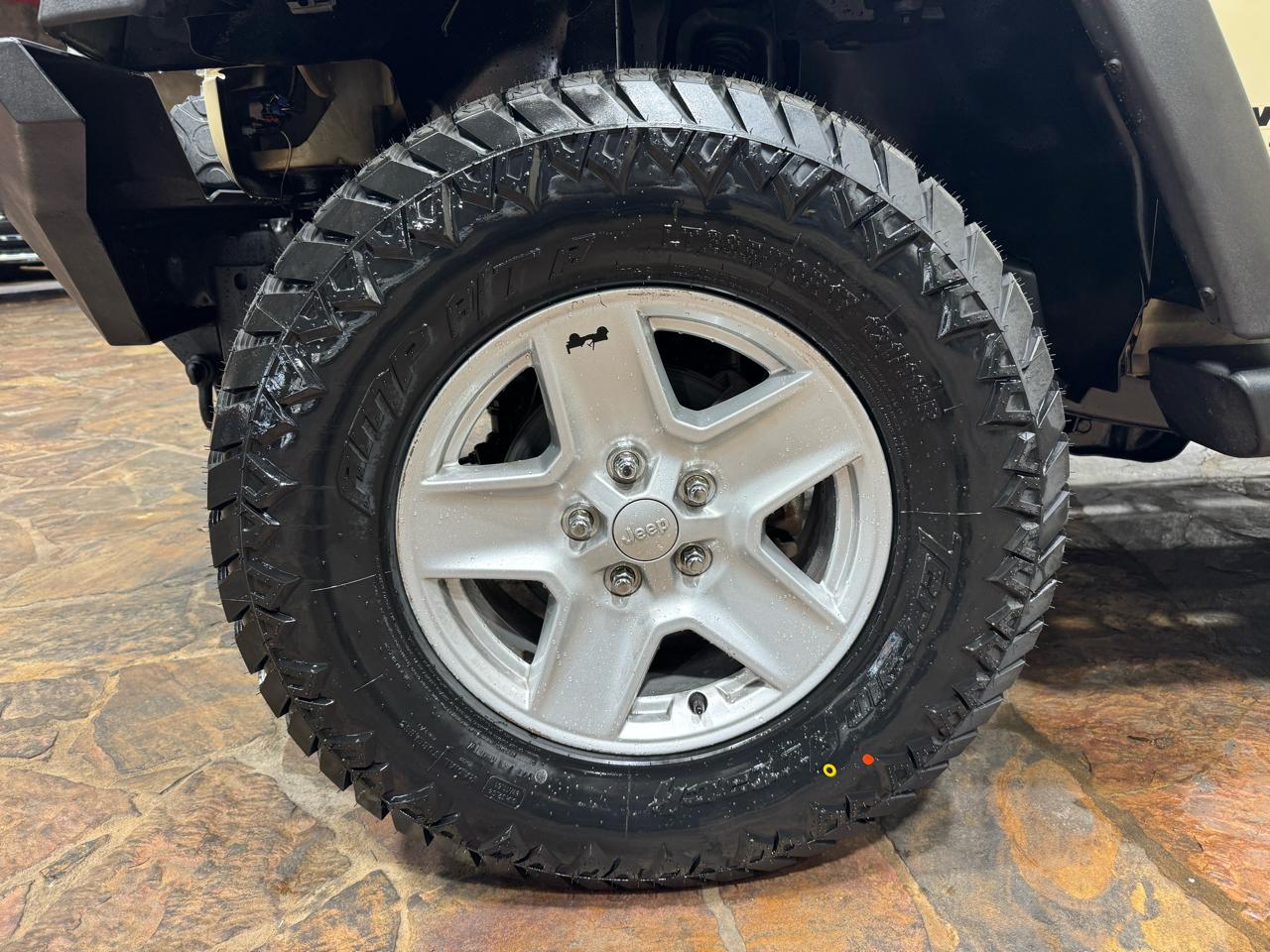 Jeep Wrangler Unlimited 4WD 4dr Sport 2011