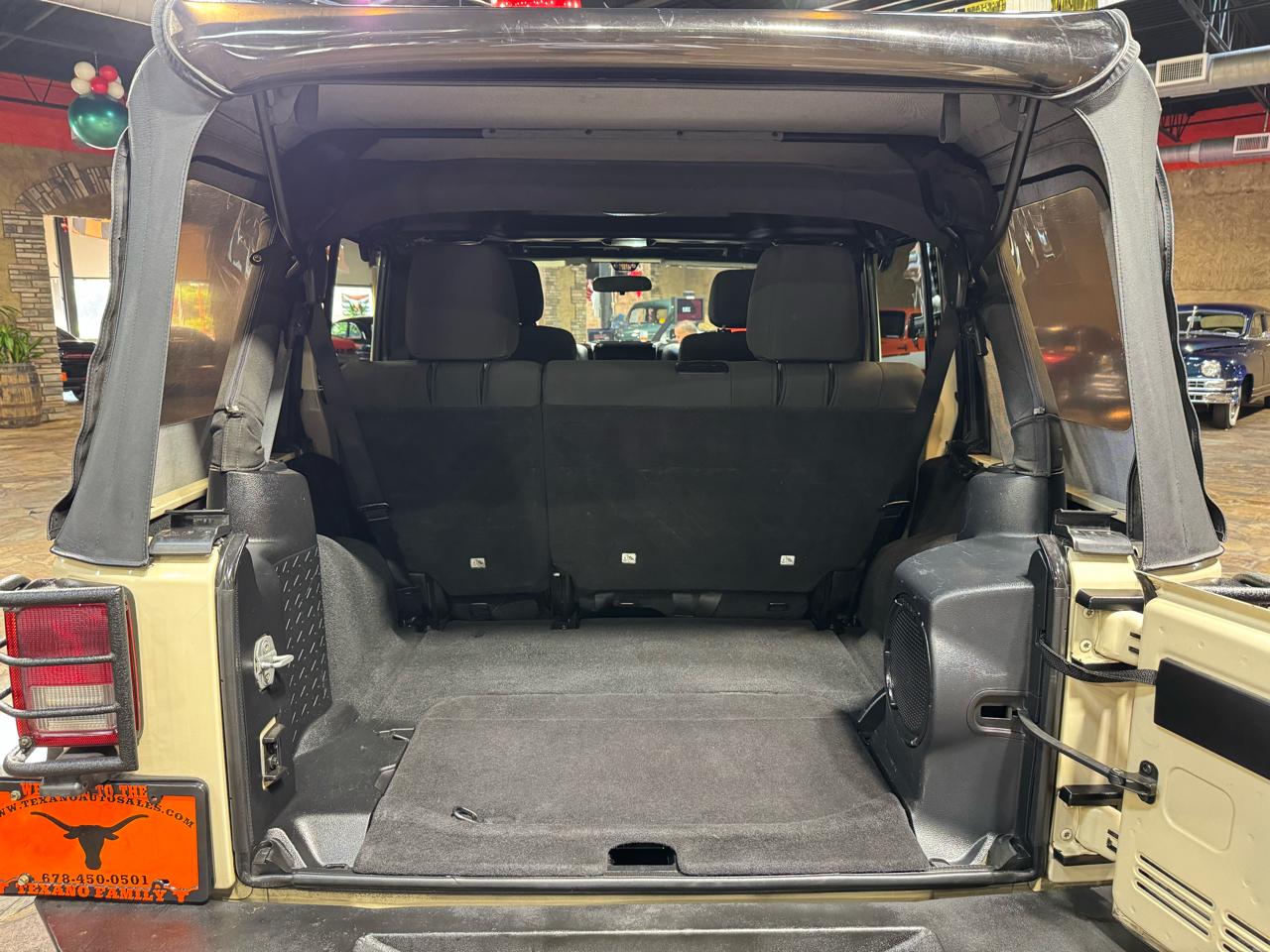 Jeep Wrangler Unlimited 4WD 4dr Sport 2011